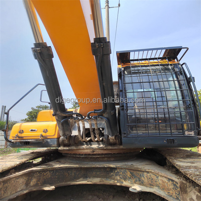 Used Hyundai 520LVS Excavator 52TON 2.6 Bucket Capacity 2021 Model